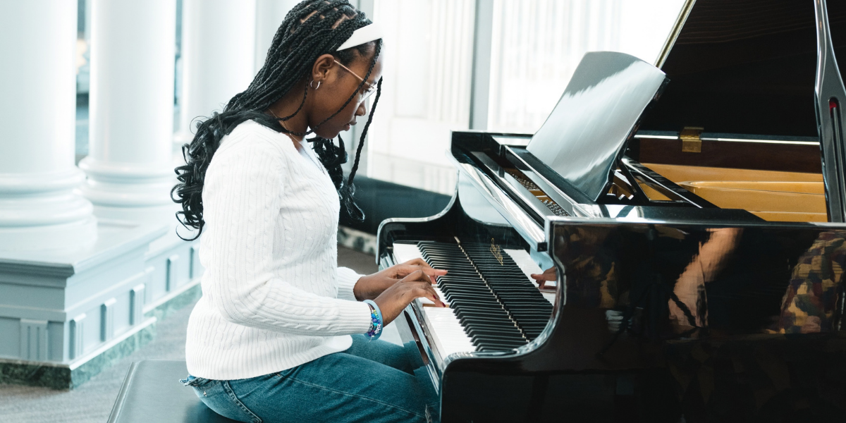 Zendaya playing the piano
