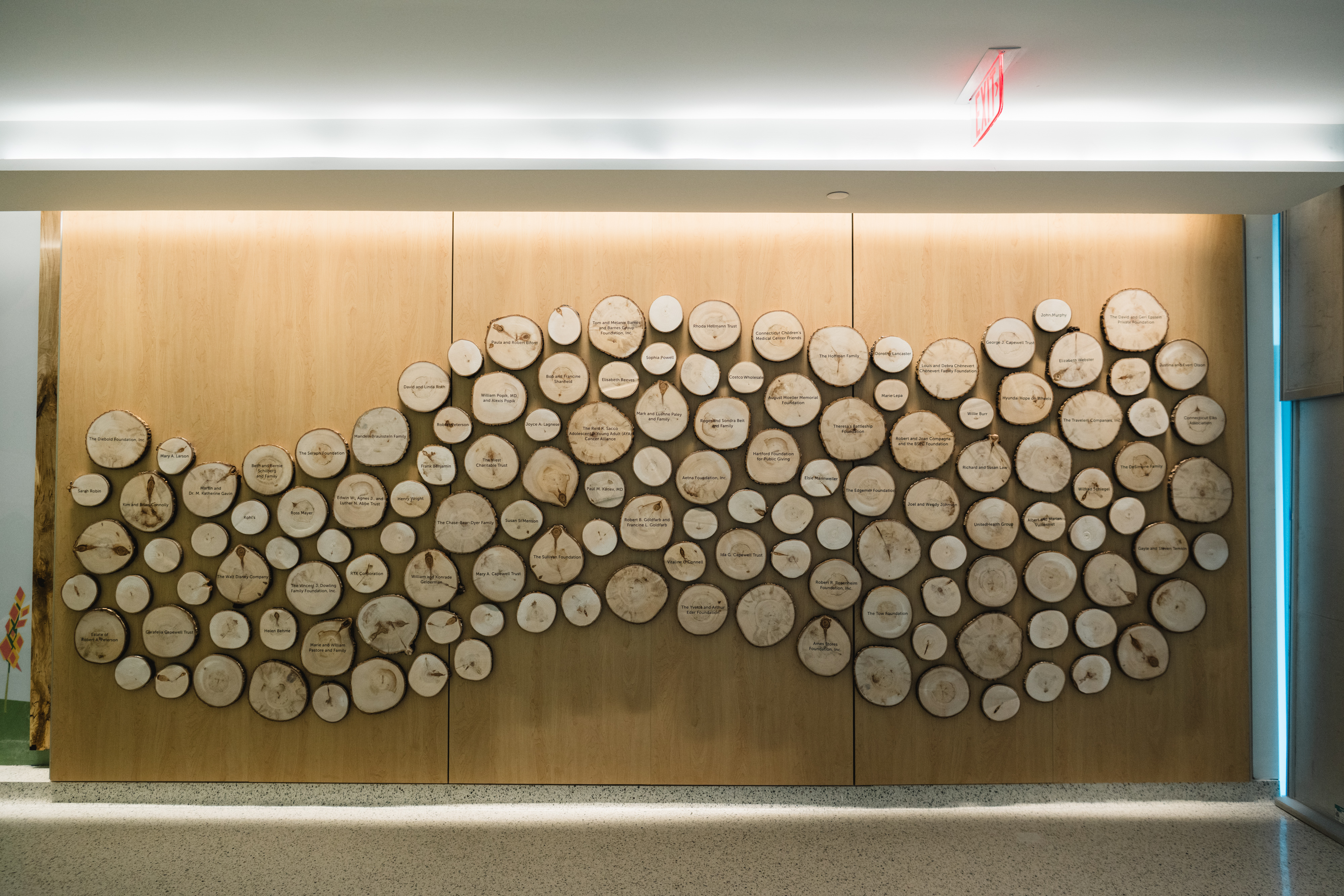 Donor wall